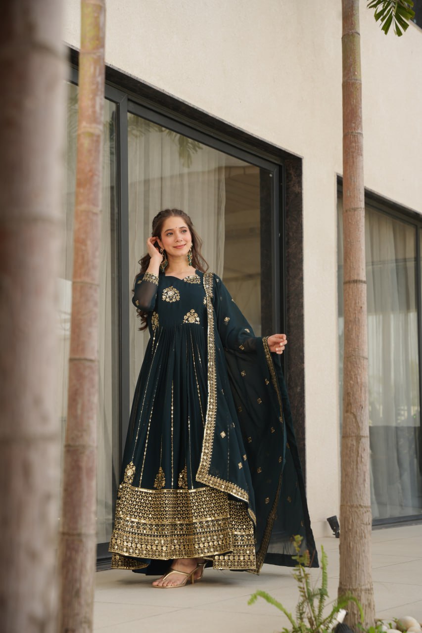 Rich Zari & Sequins - Vastra Gehna