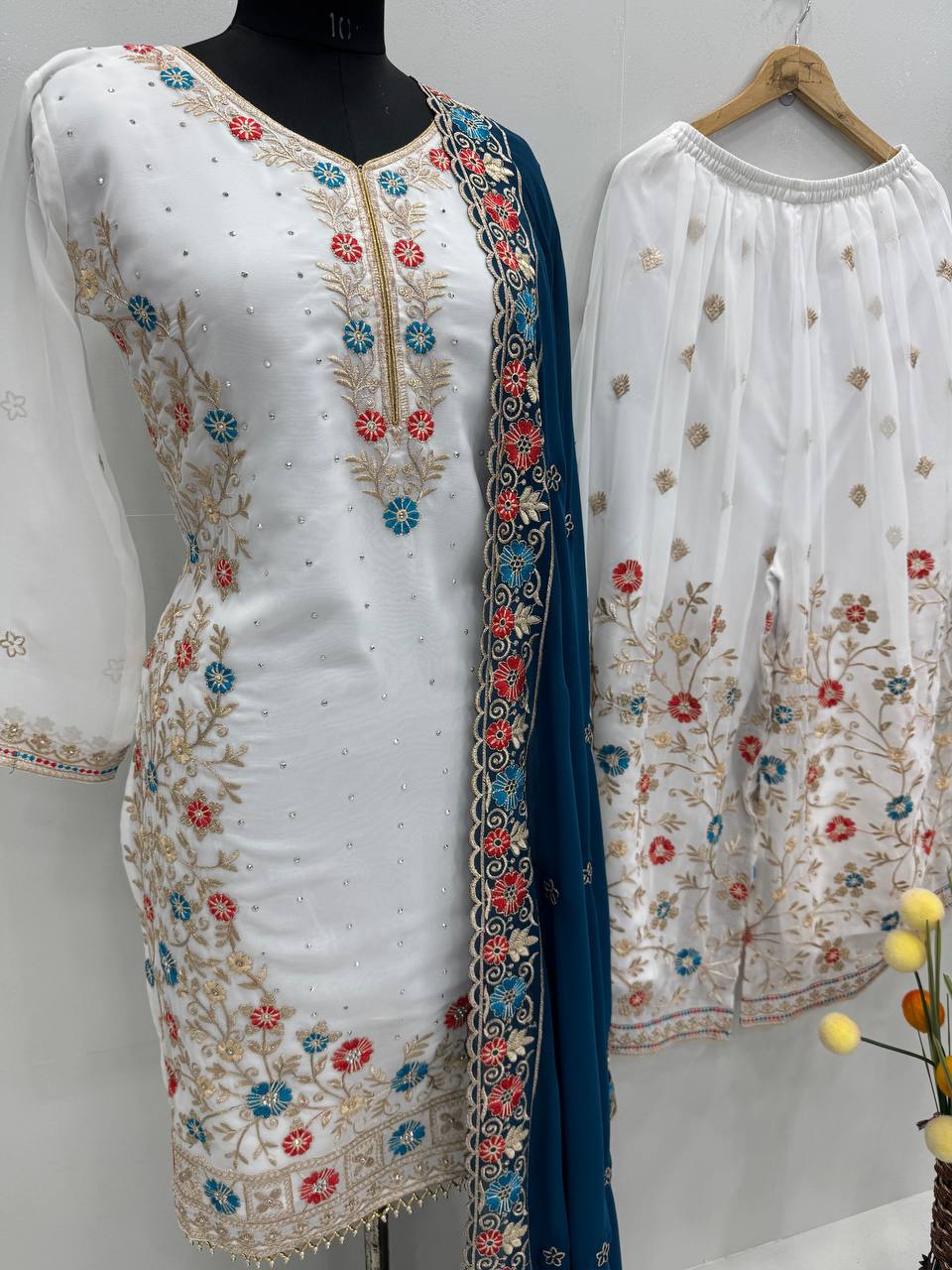 PARTY WEAR 3 PIS SUIT COLLECTION - Vastra Gehna