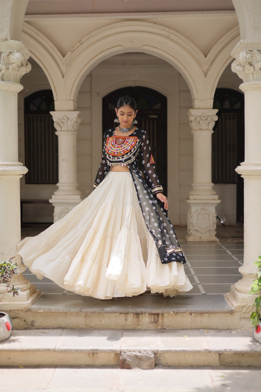 NAVRATRI DANDIYA DESIGNER VASTRA - Vastra Gehna