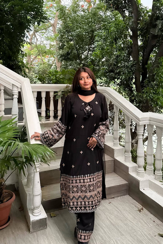 ENHANCE THE BEAUTY OF YOUR WARDROBE WITH THIS NEWLY LAUNCHED KURTI-PLAZZO SET