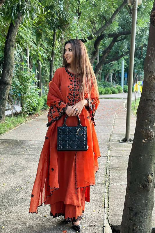 ENHANCE THE BEAUTY OF YOUR WARDROBE WITH THIS NEWLY LAUNCHED KURTI-PLAZZO SET