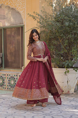 READYMADE KURTI WITH PANT & DUPATTA - Vastra Gehna