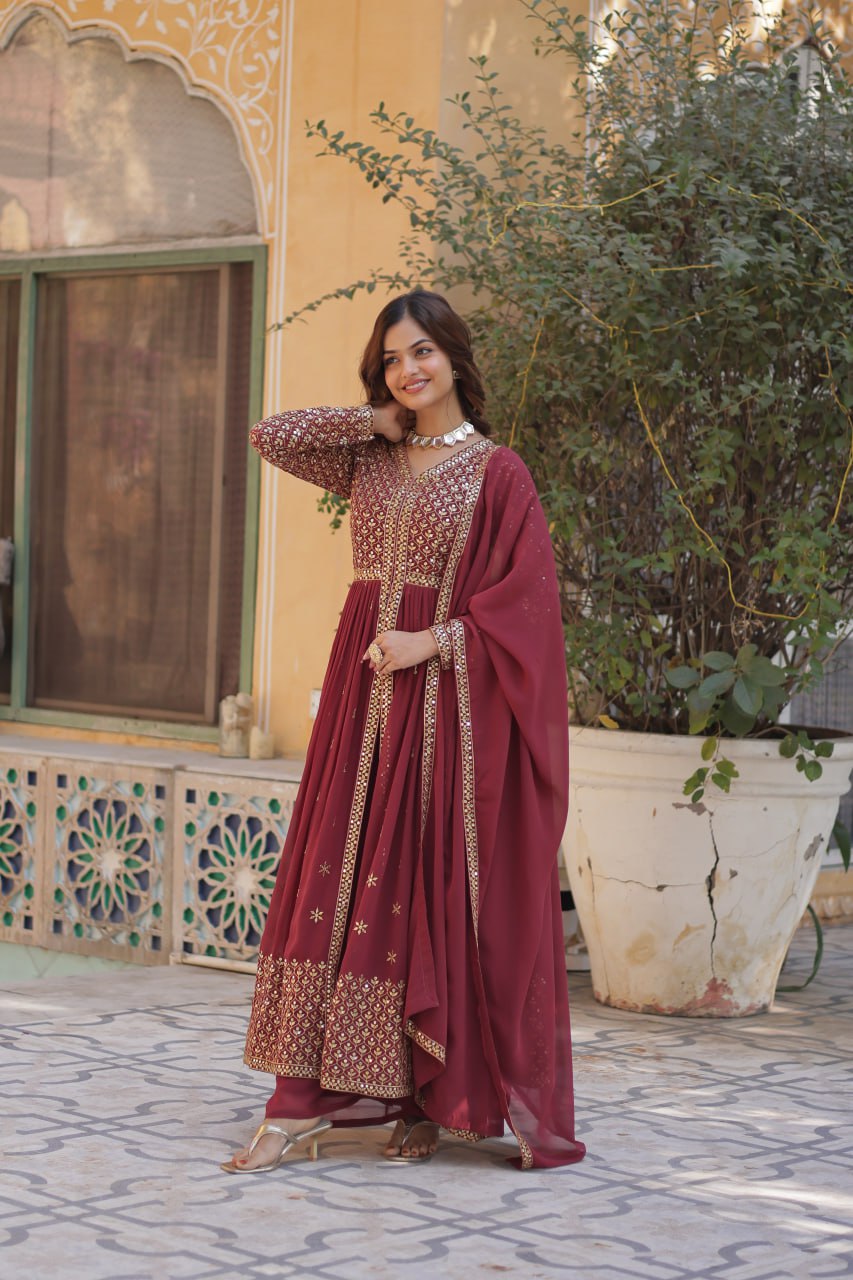 READYMADE KURTI WITH PANT & DUPATTA - Vastra Gehna