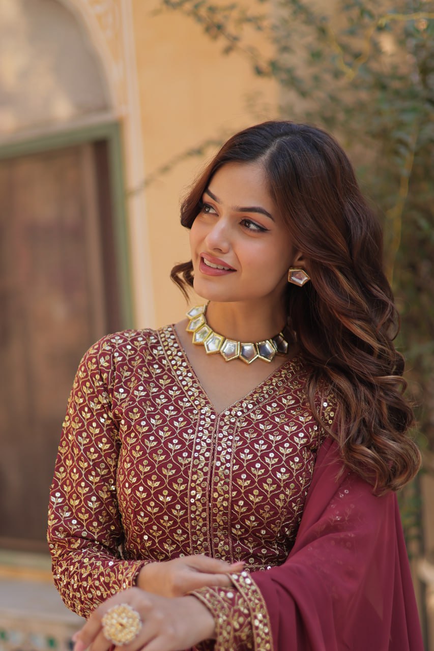 READYMADE KURTI WITH PANT & DUPATTA - Vastra Gehna