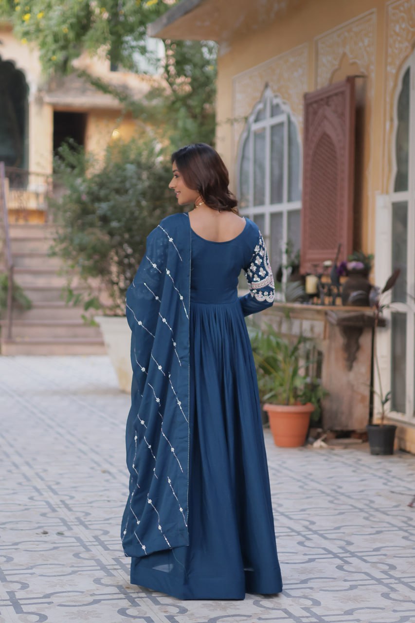 PREMIUM DESIGNER READYMADE GOWN COLLECTIONS. (Copy) - Vastra Gehna