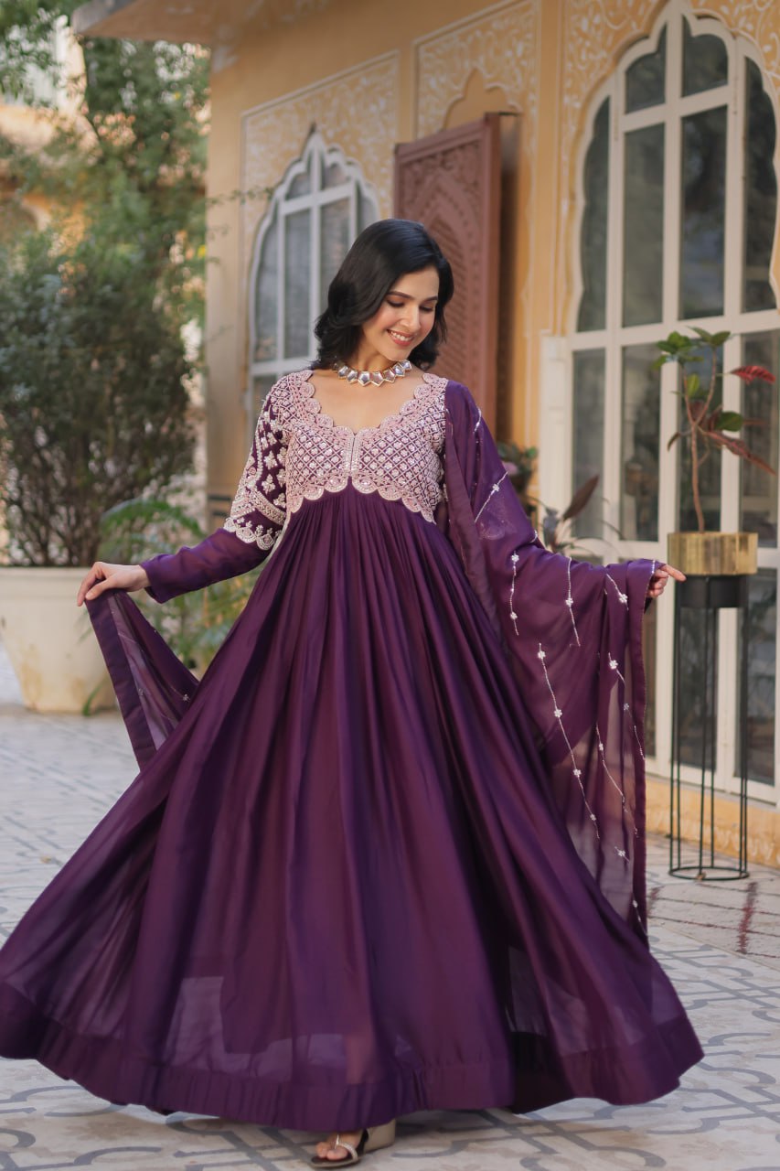 PREMIUM DESIGNER READYMADE GOWN COLLECTIONS. (Copy) - Vastra Gehna