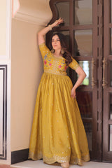 Gold Crush DESIGNER GOWN - Vastra Gehna