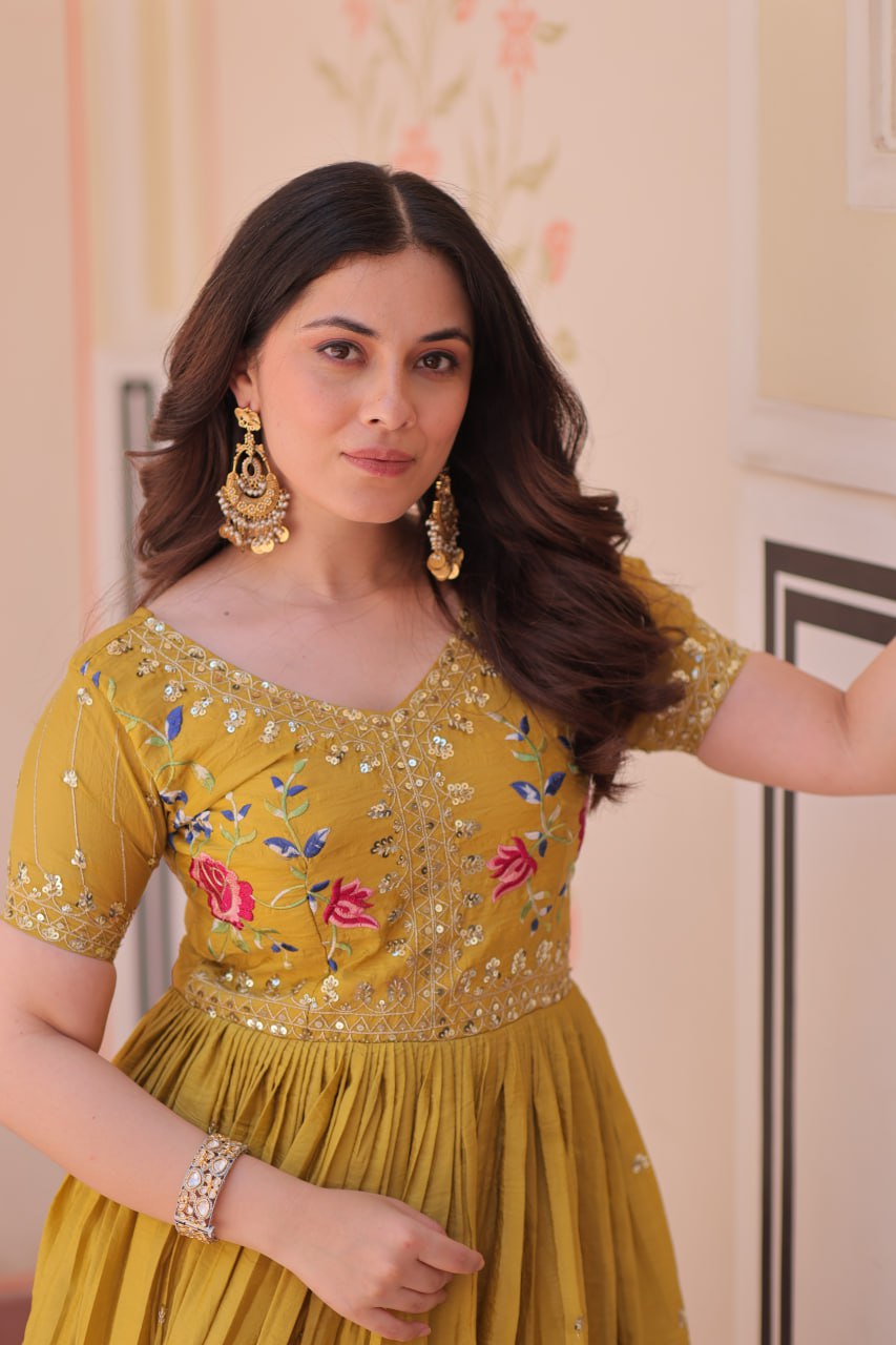 Gold Crush DESIGNER GOWN - Vastra Gehna