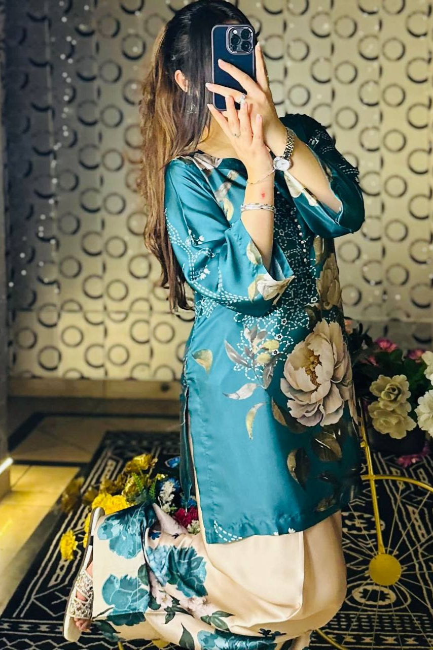 Natural Crep Silk Top-Bottom And Dupatta Set - Vastra Gehna