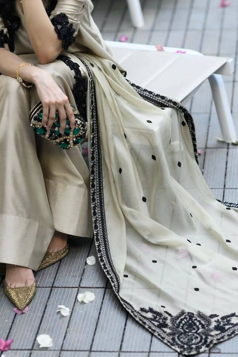 Star Georgette With Embroidery Sequence Work - Vastra Gehna