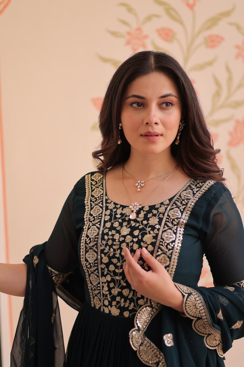 DESIGNER READYMADE GOWN - Vastra Gehna