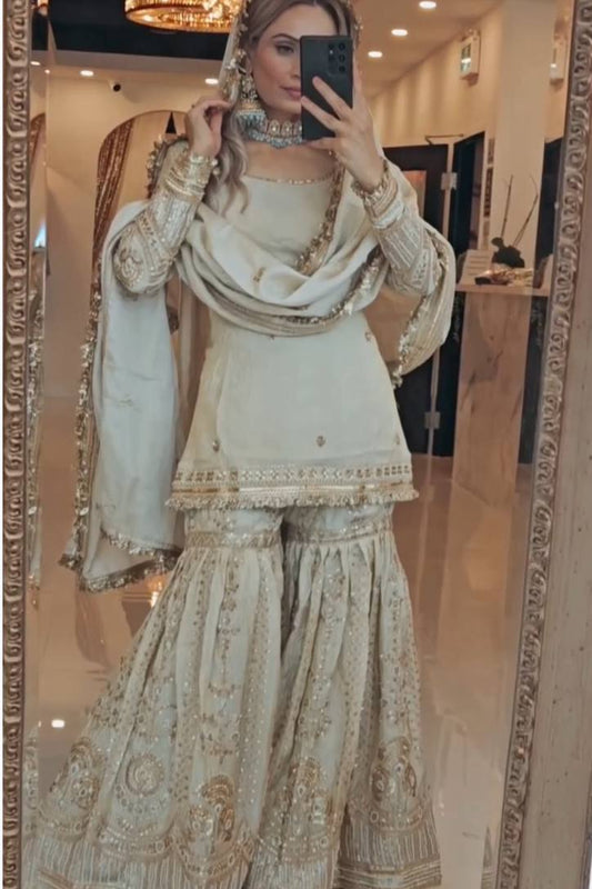 NEW ĐĚSIGNER PARTY WEAR TOP AND PLAZZO. WITH FANCY DUPPATA - Vastra Gehna