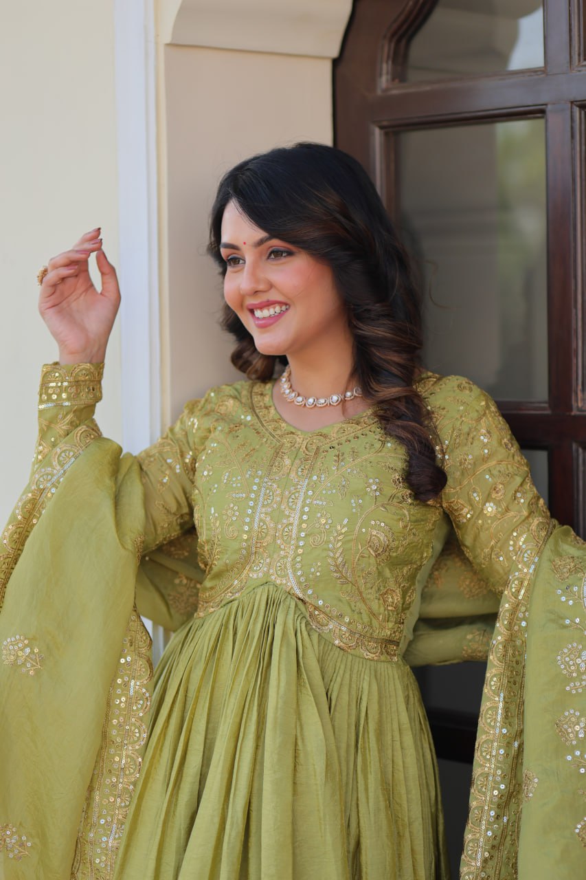 Allure of Trending Gown - Vastra Gehna