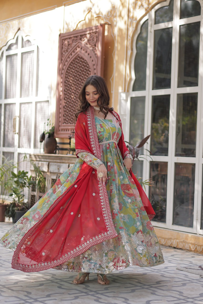 ALIA CUT GOWN WITH DUPATTA SET (Copy) - Vastra Gehna