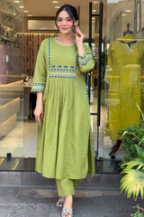 Our elegant thread kurta wih plazzo co-ord set pure cotton. - Vastra Gehna