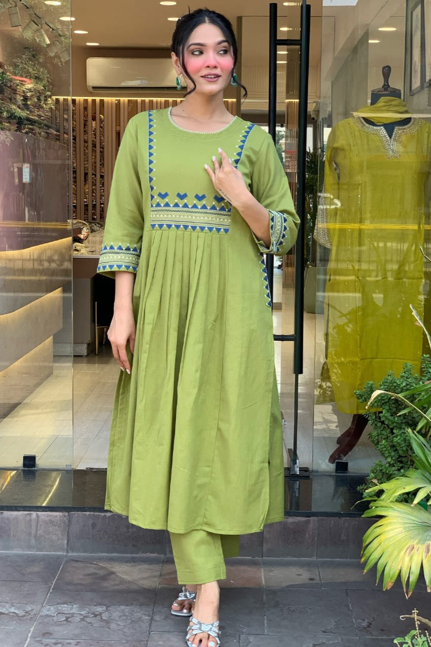 Our elegant thread kurta wih plazzo co-ord set pure cotton. - Vastra Gehna