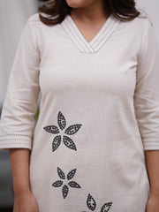 Our elegant designer kurta with pant co-ord set set pure cotton.