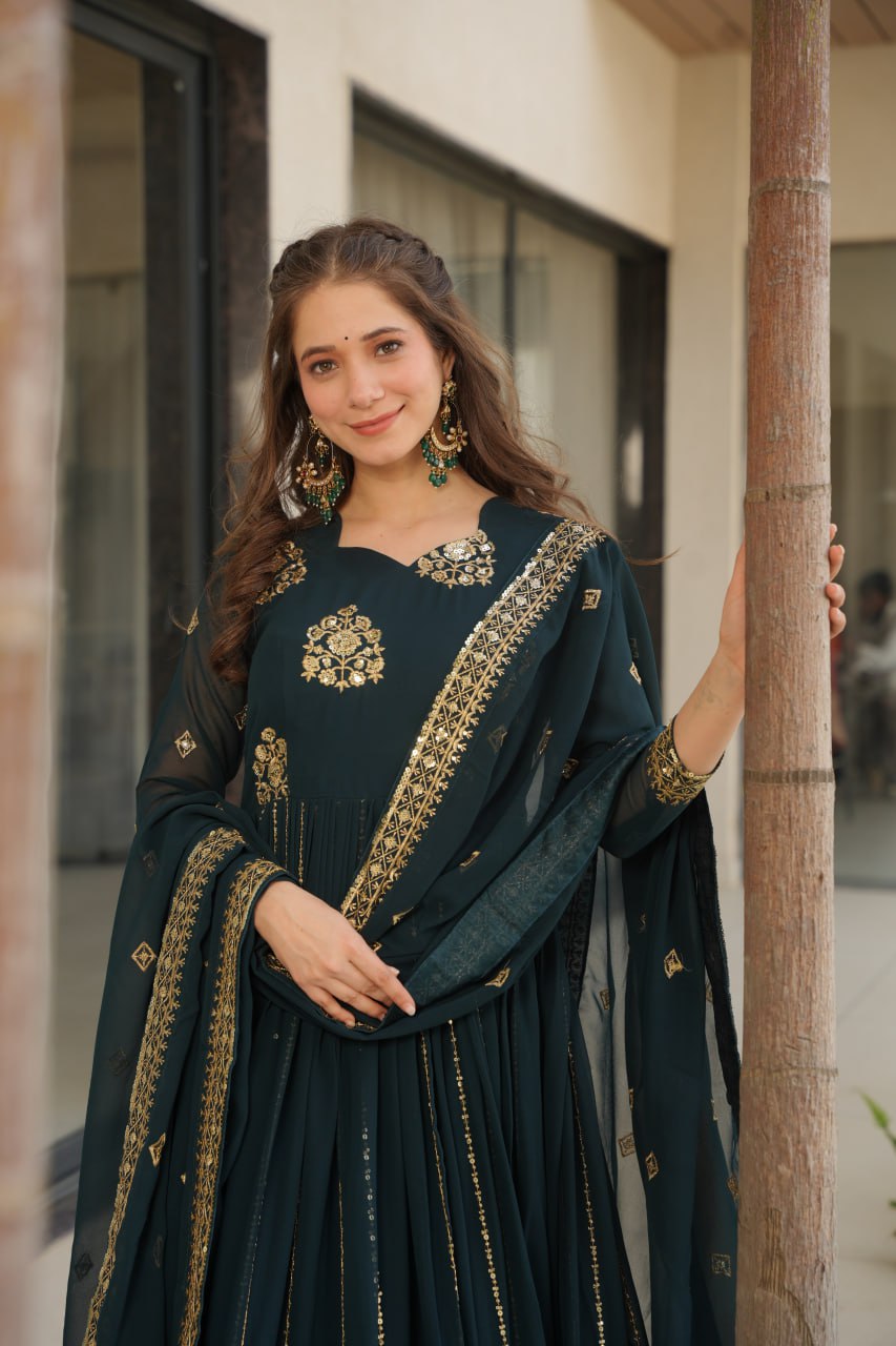 Rich Zari & Sequins - Vastra Gehna