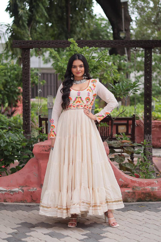 NAVRATRI kora cotton EMBROIDARY - Vastra Gehna