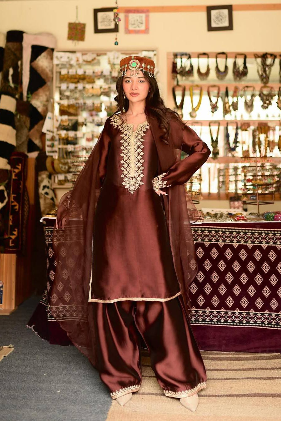 ENHANCE THE BEAUTY OF YOUR WARDROBE WITH THIS NEWLY LAUNCHED FARSI KURTI-PLAZZO SET