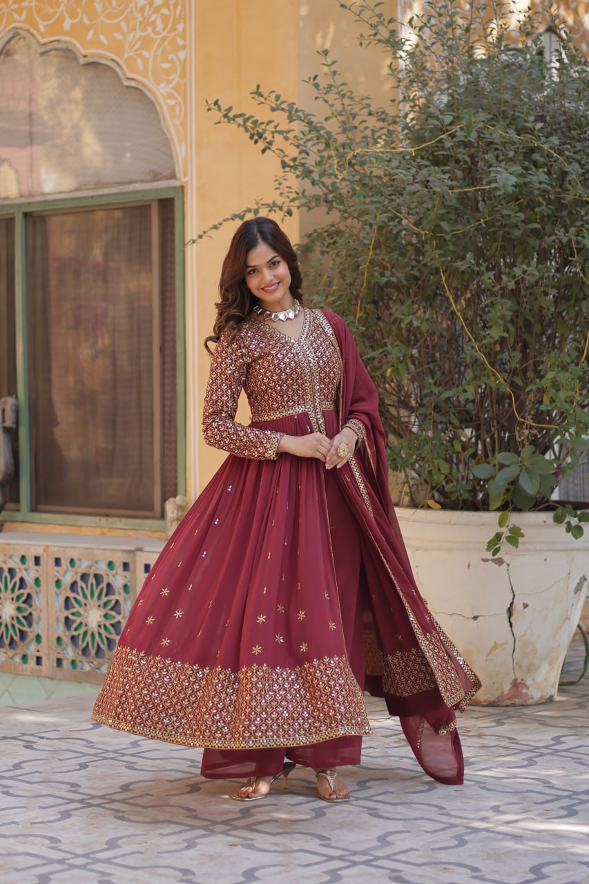 READYMADE  KURTI WITH PANT & DUPATTA - Vastra Gehna