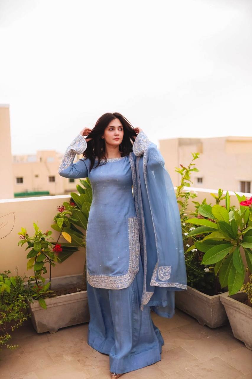 Designer Party Wear Look - Vastra Gehna