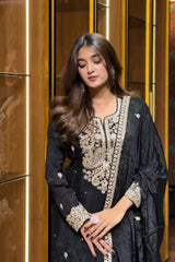 NEW ĐĚSIGNER PARTY WEAR TOP AND SARARA. - Vastra Gehna