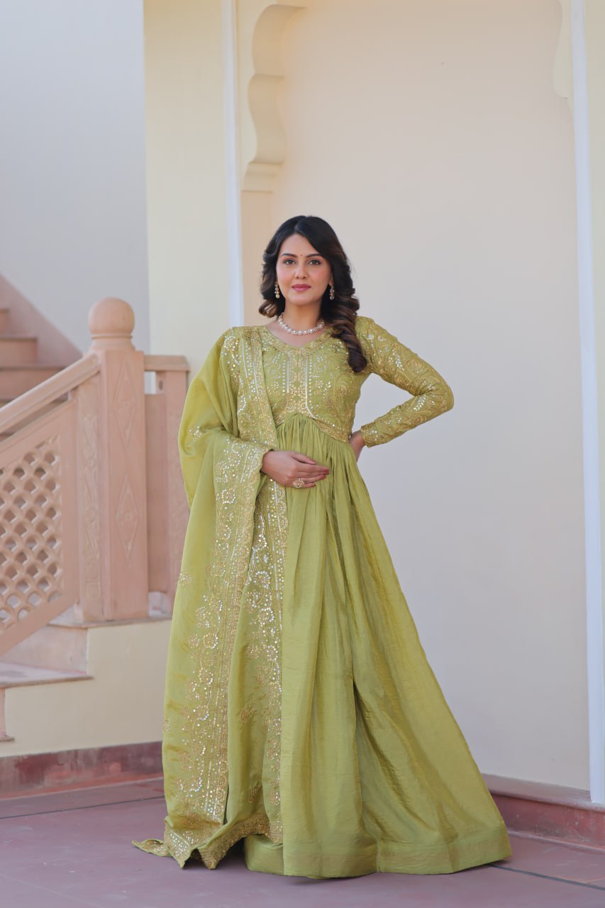 Allure of Trending Gown - Vastra Gehna
