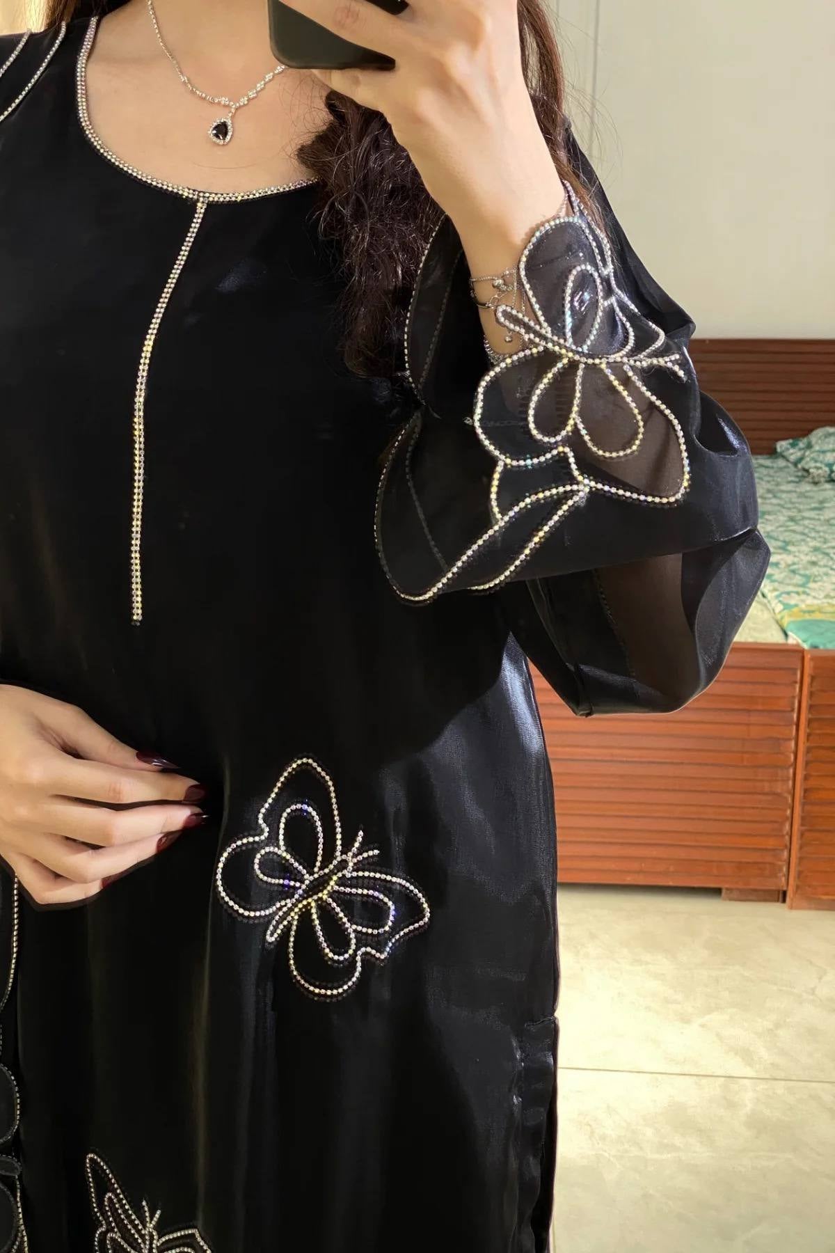 NEW ĐĚSIGNER FANCY DUPPATA AND EMBROIDERY WORK SUIT SET. - Vastra Gehna