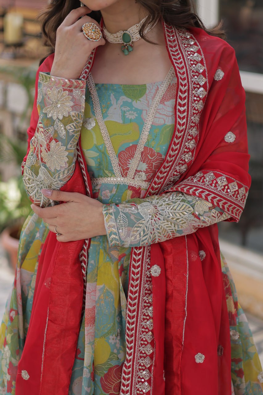 ALIA CUT GOWN WITH DUPATTA SET (Copy) - Vastra Gehna