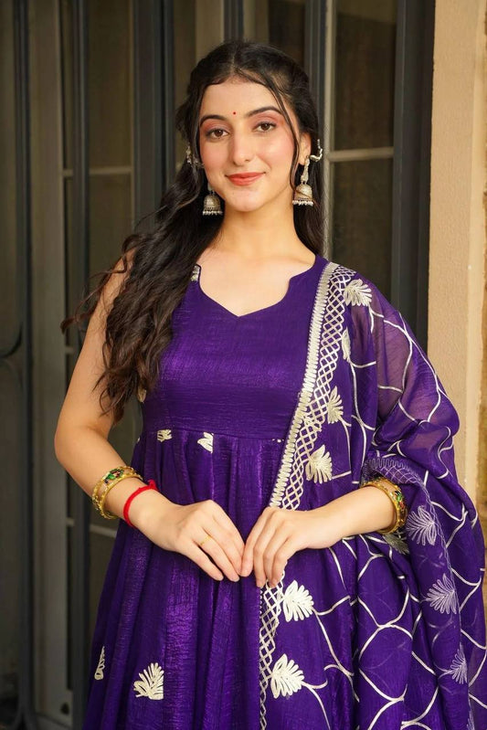:HAVY FOX GOURGATE PARTY WEAR LOOK  GOWN - Vastra Gehna