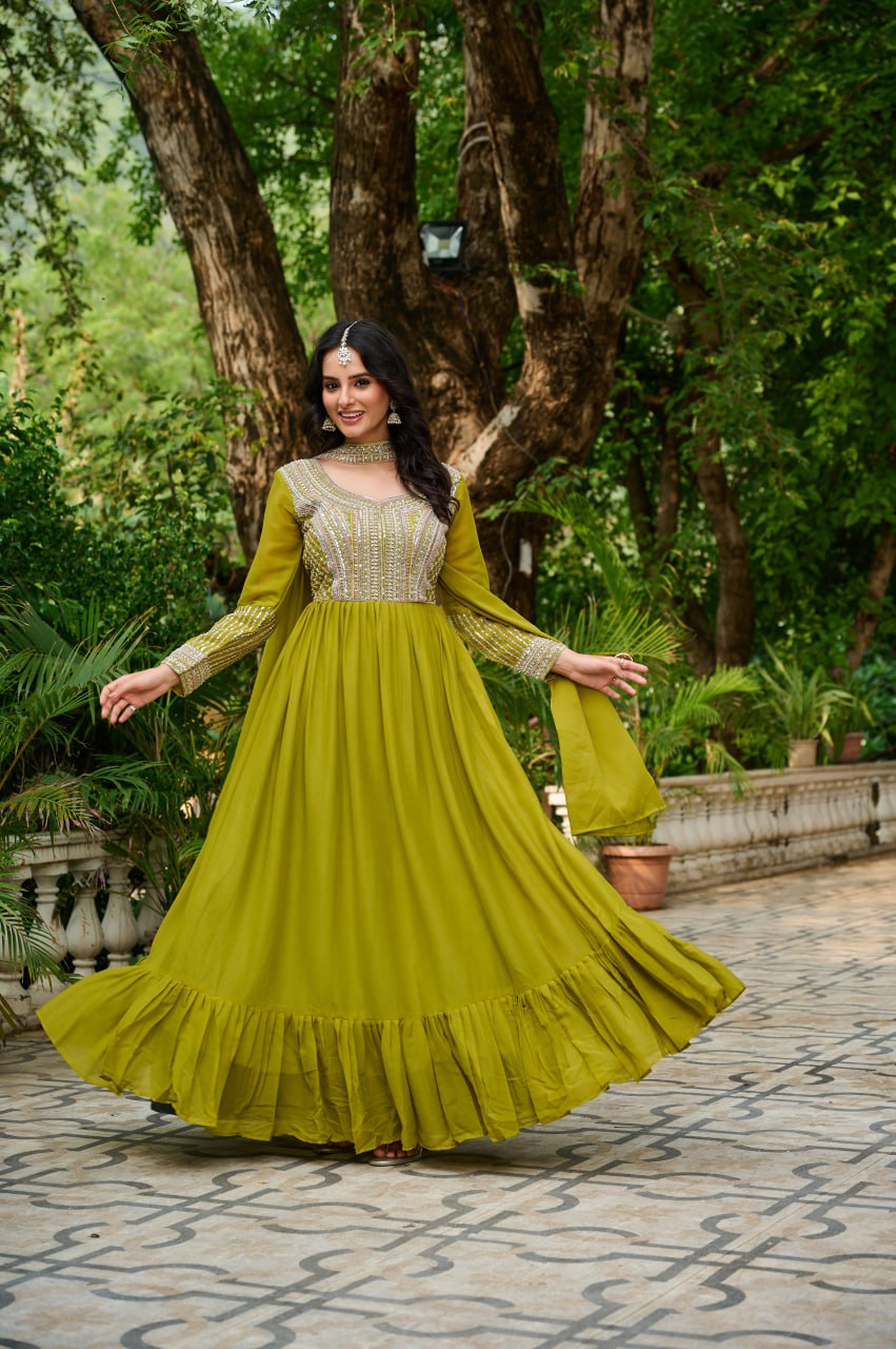 DESIGNER READYMADE GOWN - Vastra Gehna