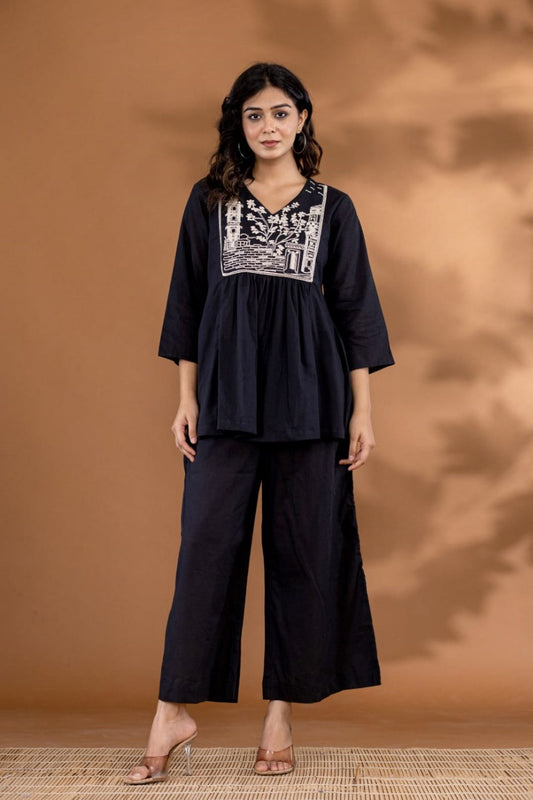 Our elegant designer thread kurta & plazzo  co-ord set pure cotton. - Vastra Gehna