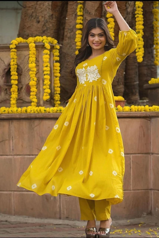 Our elegant yellow designer printed kurta & plazzo  co-ord set set pure cotton. - Vastra Gehna