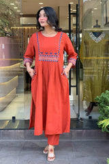 Our elegant thread kurta wih plazzo co-ord set pure cotton. - Vastra Gehna