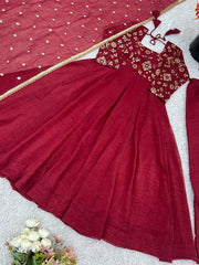 Crunchy Silk With Lace Border With Fully Flair Gown