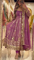 *Presenting New Đěsigner Anarkali Suit In New Fancy Style*