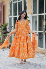 Elegant V-Neck Cotton Suit Set with Dupatta – Everyday Grace - Vastra Gehna