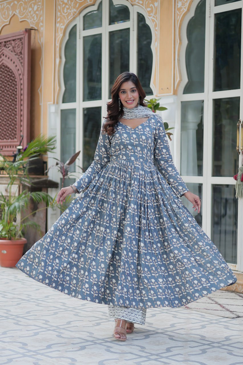Elegant V-Neck Cotton Suit Set with Dupatta – Everyday Grace - Vastra Gehna